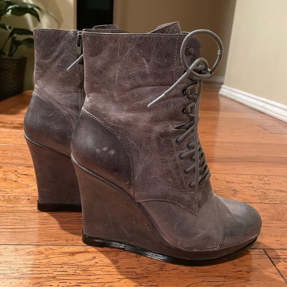 Vince camuto booties